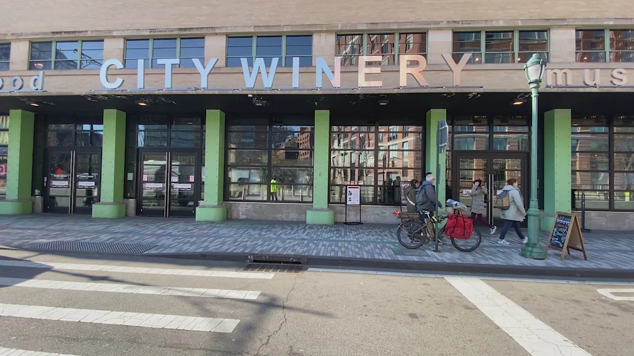 Wine, Dine, and Live Performance